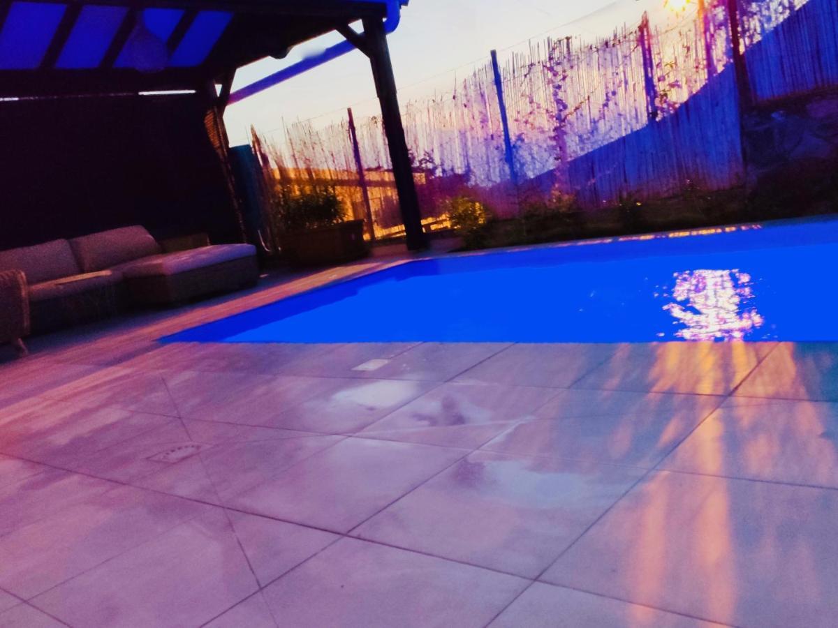 Location Maison Bleue Avec Piscine Privative Au Carbet Martinique Ле Карбе Екстериор снимка
