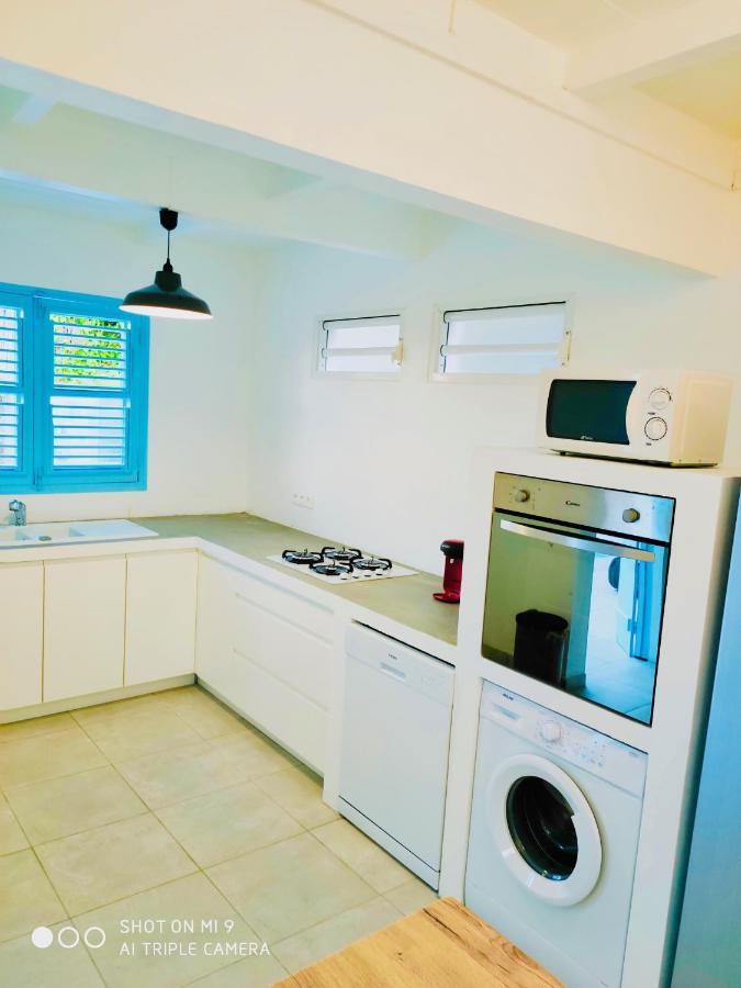 Location Maison Bleue Avec Piscine Privative Au Carbet Martinique Ле Карбе Екстериор снимка